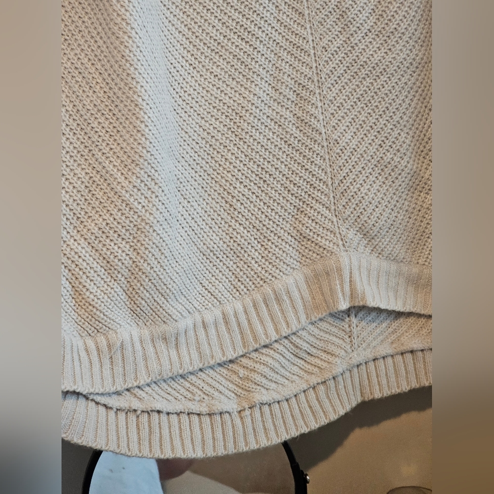 CW Classic Plus Size Sweater - Picture 2 of 7